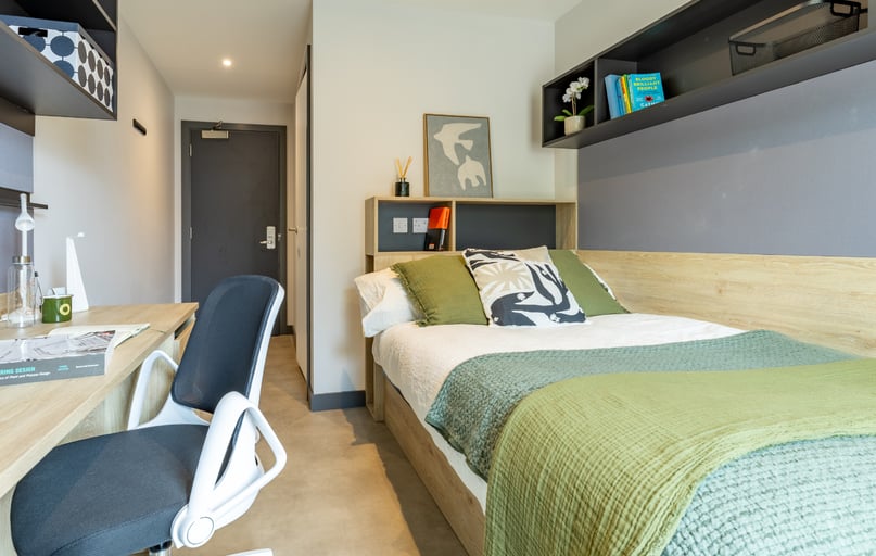 Classic En Suite, Biscuit Factory, 140 Little Donegall Street, City Centre, Belfast - Image 1